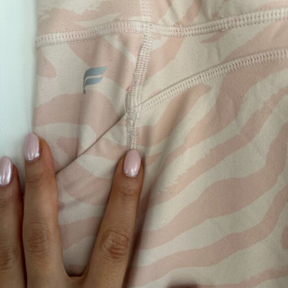 Fabletics Women’s Light Pink & White Zebra Leggings | Size L | Side Pockets - Picture 2 of 5